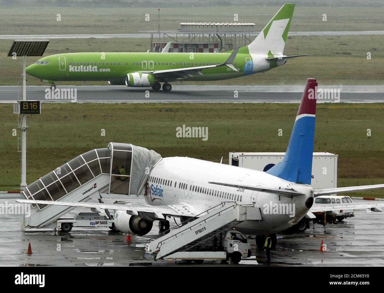 African low cost transport hires stock photography and images Alamy