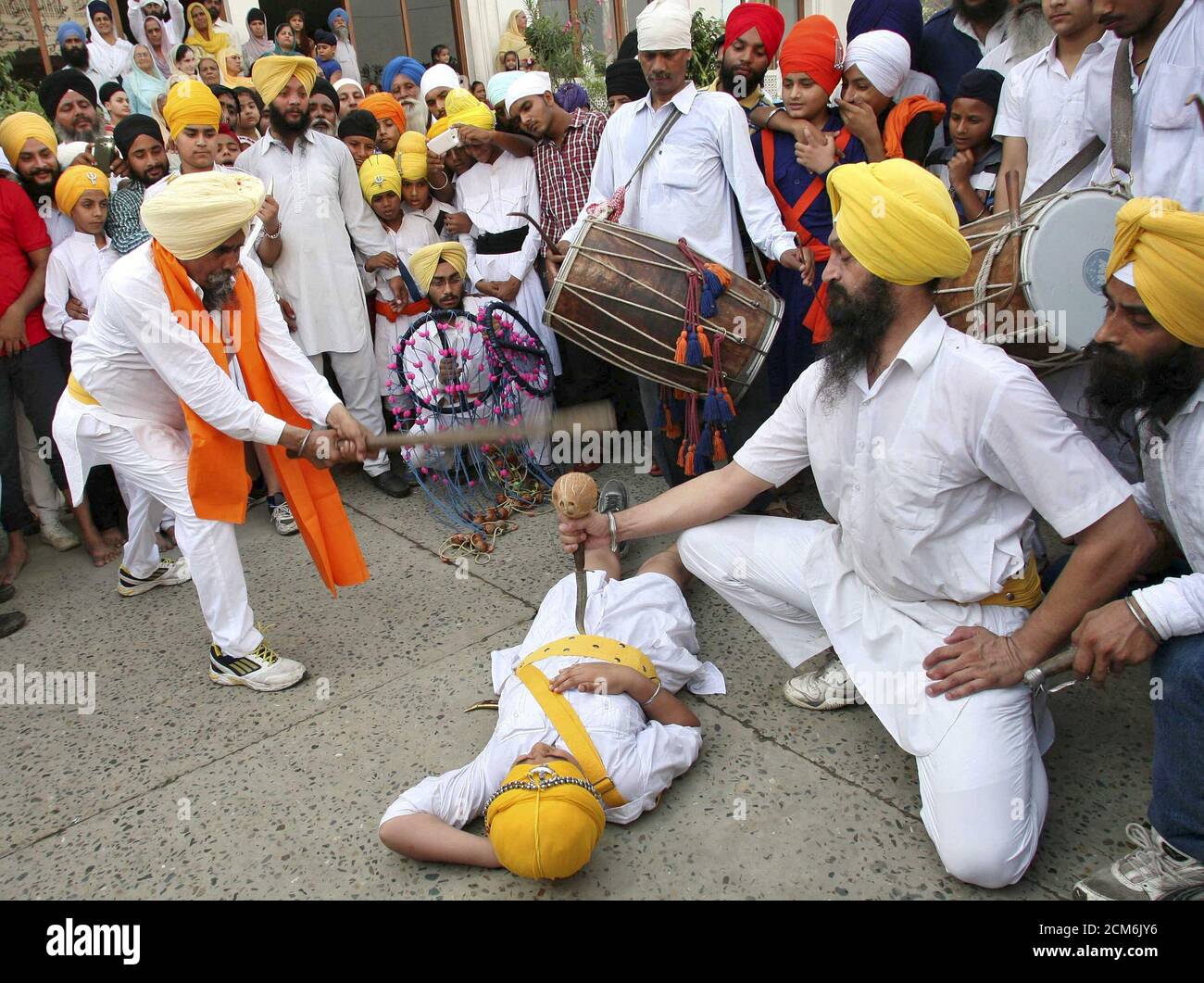 Traditional sikh martial arts hires stock photography and images Alamy