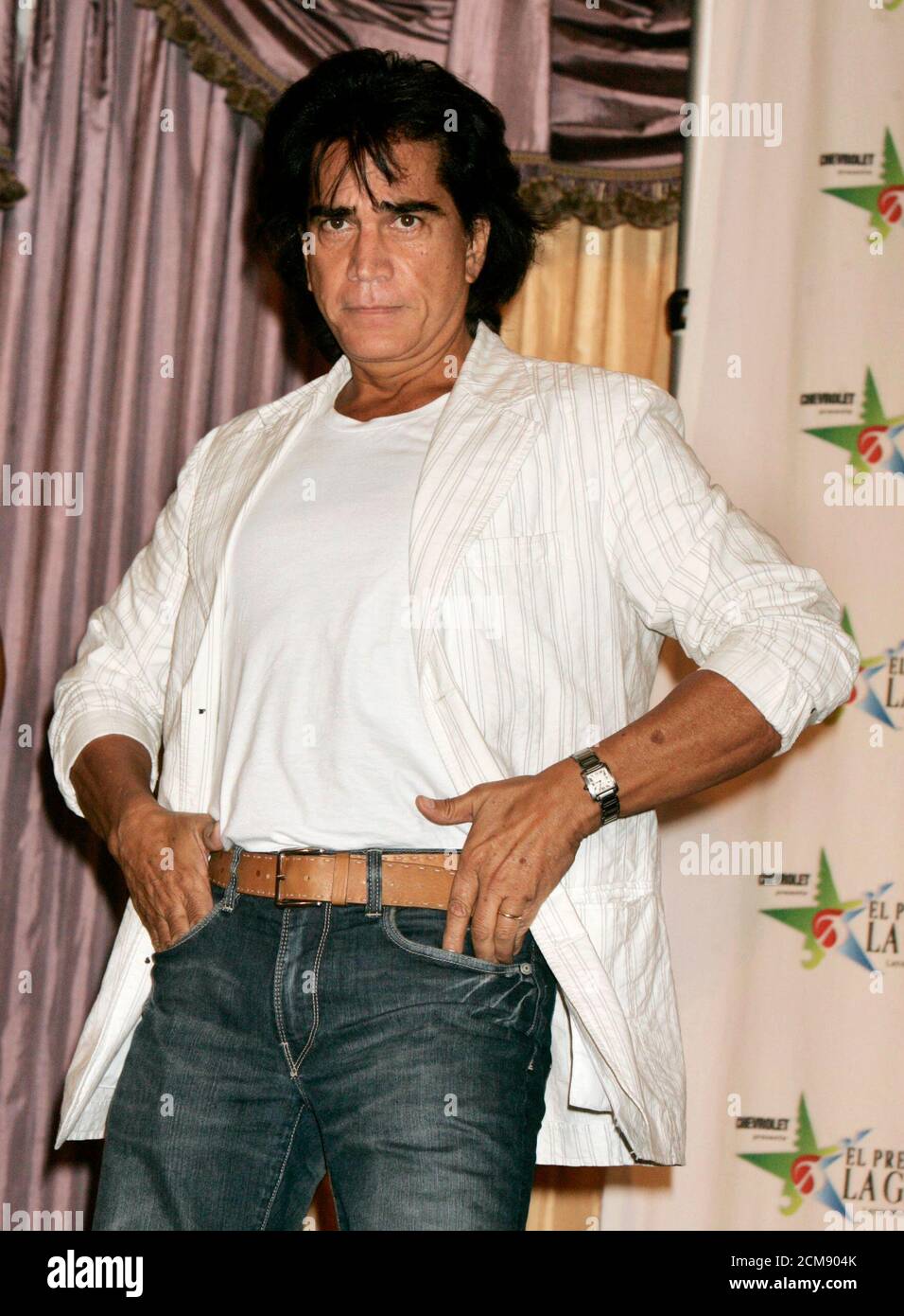 Singer Jose Luis Rodriguez, also known as El Puma, from Venezuela attends a  news conference announcing the nominees for the El Premio De La Gente  ("Latin Music Fan Awards 2005") at the