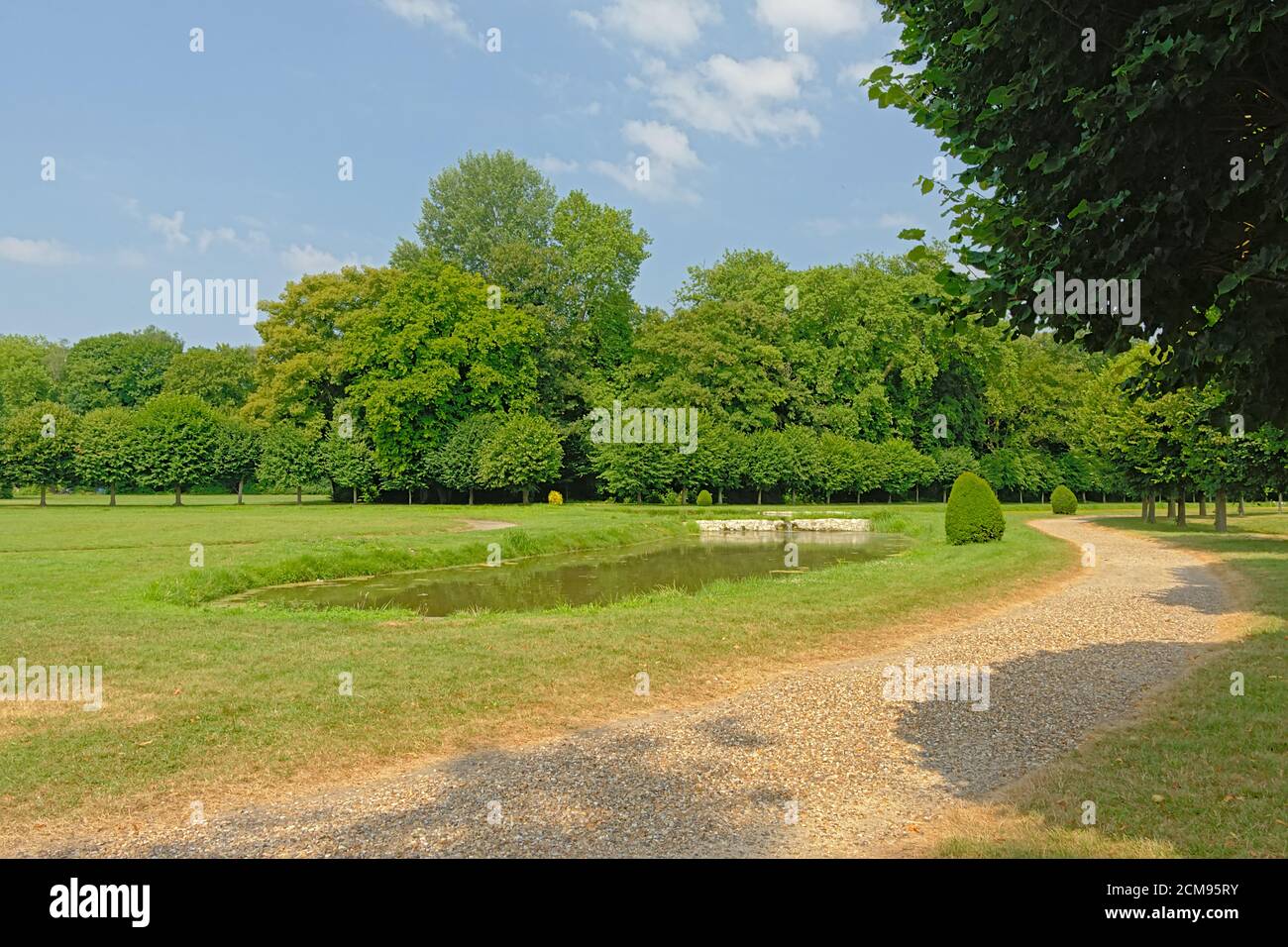 Lake in Chantilly c atle park Stock Photo Alamy