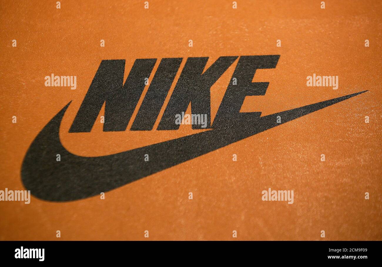 Nike logo is seen in a shop in Rome, Italy, March 30, 2016. REUTERS/Max  Rossi Stock Photo - Alamy