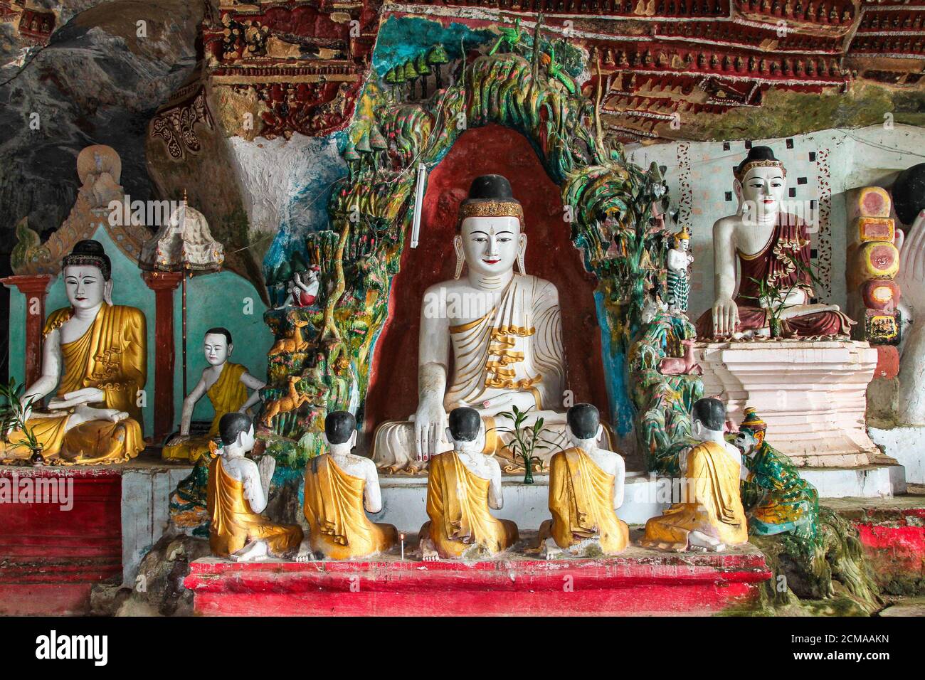 Buddha Statues in Yathaypyan Kawgungu Cave, Hpa An , Myanamar, former Burma Stock Photo