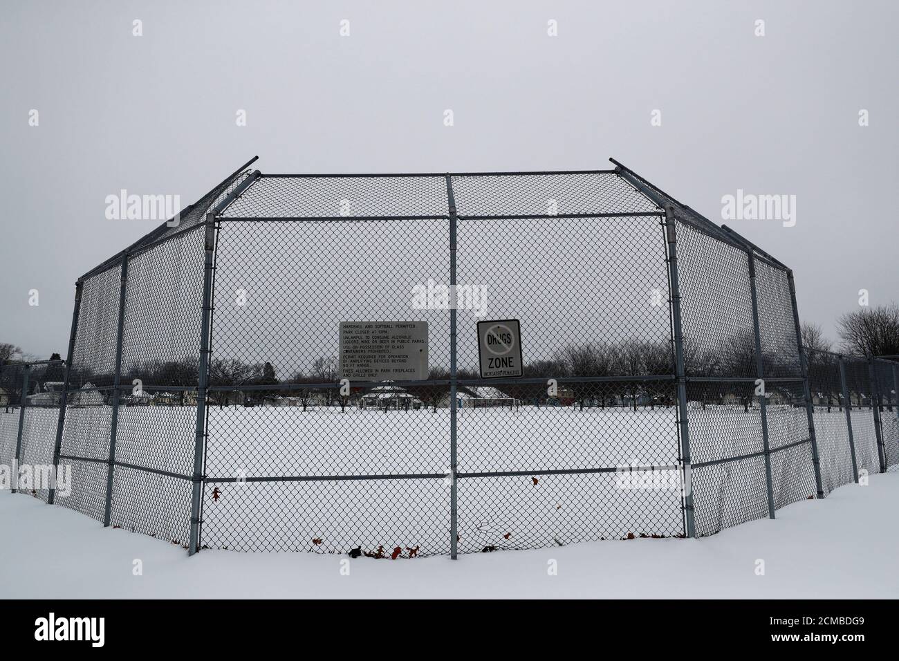Batting cage hires stock photography and images Alamy