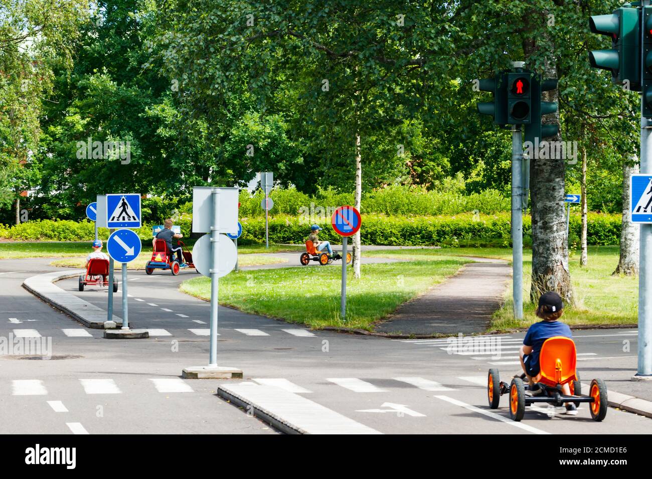 traffic-educational-experience-practice-park-for-children-mini-car-road-traffic-sign-and-traffic-light-2CMD1E6.jpg