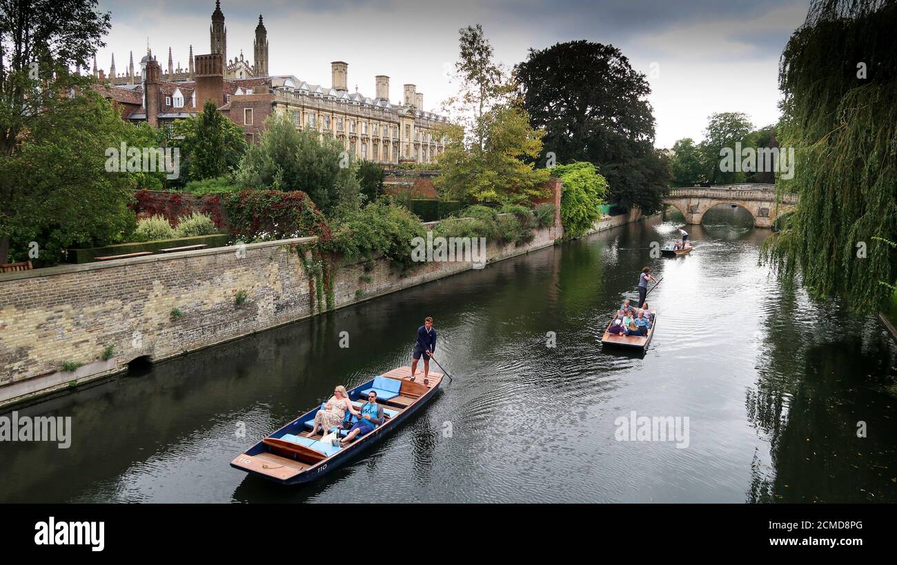 View along River Cam towards Clare Bridge and College Stock Photo