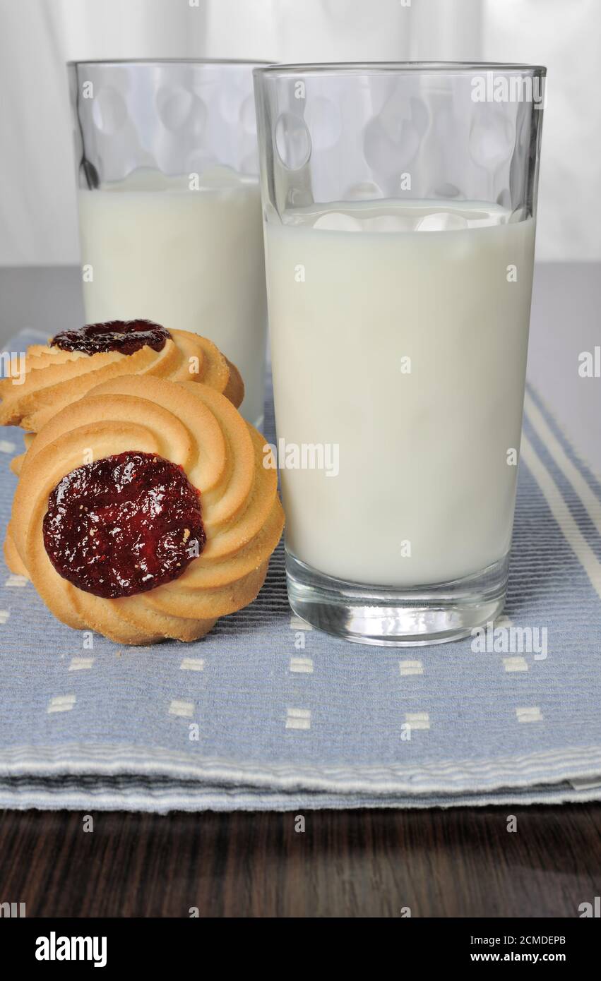 Shortbread pastries hi-res stock photography and images - Alamy