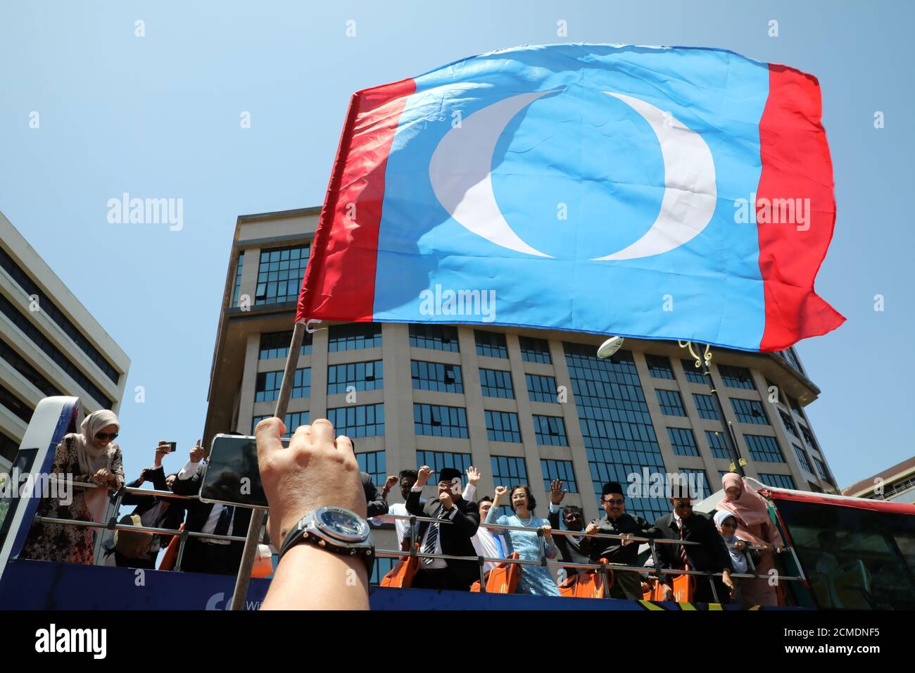 Malaysia S Members Of Parliament From People S Justice Party Wave To Supporters After Meeting With The King Outside National Palace Kuala Lumpur Malaysia February 26 2020 Reuters Lim Huey Teng Stock Photo Alamy