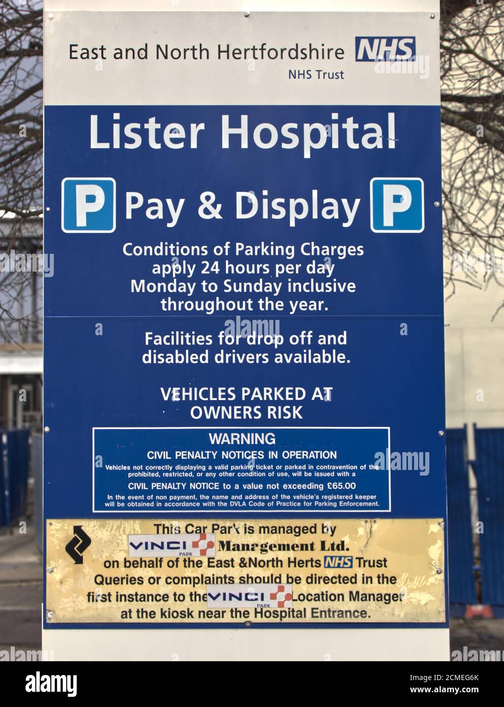 The Lister hospital pay and display sign Stock Photo