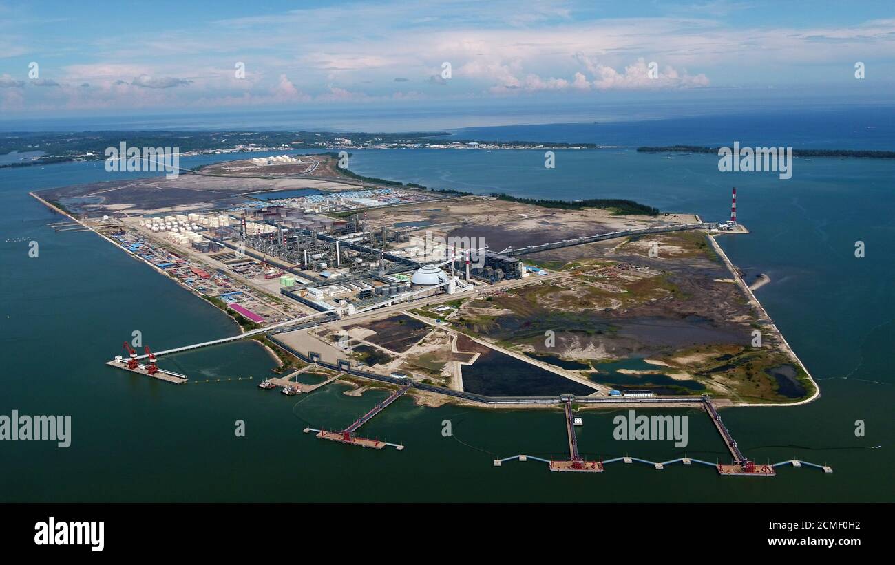 Bandar Seri Begawan. 17th Sep, 2020. File aerial photo taken in 2019 shows Hengyi Industries Sdn Bhd's oil refinery and petrochemical project at Pulau Muara Besar (PMB) on an island at the Brunei Bay. TO GO WITH 'Spotlight: Brunei-China joint venture to invest 13.654 bln USD on petrochemical expansion' Credit: Xinhua/Alamy Live News Stock Photo