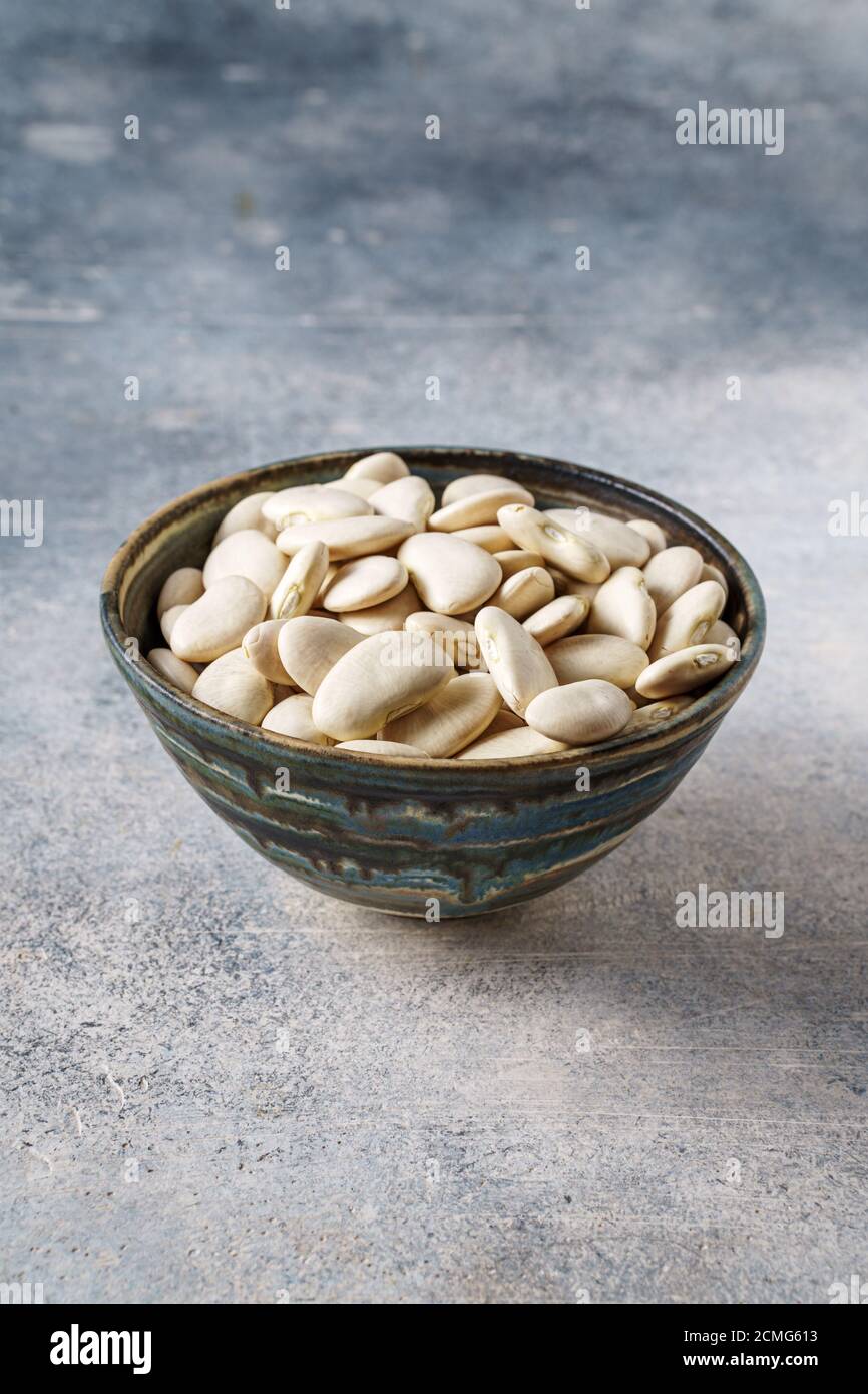 White lima beans in bowl Stock Photo Alamy