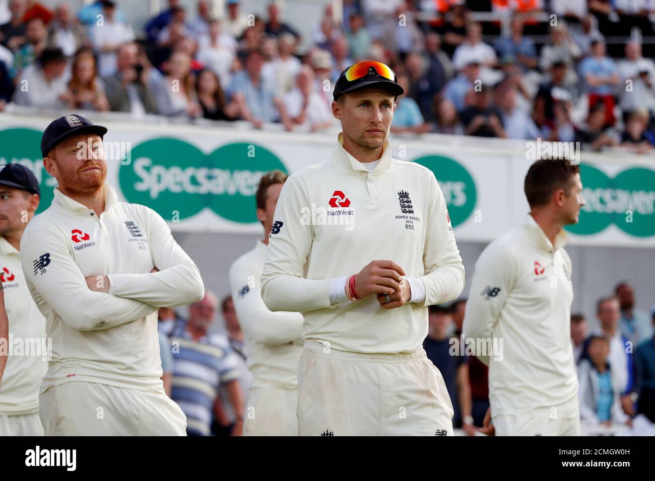 Cricket - Ashes 2019 - Fifth Test - England v Australia - Kia Oval, London, Britain - September 15, 2019   England's Joe Root and teammates look on before the end of series presentations  Action Images via Reuters/Paul Childs Stock Photo