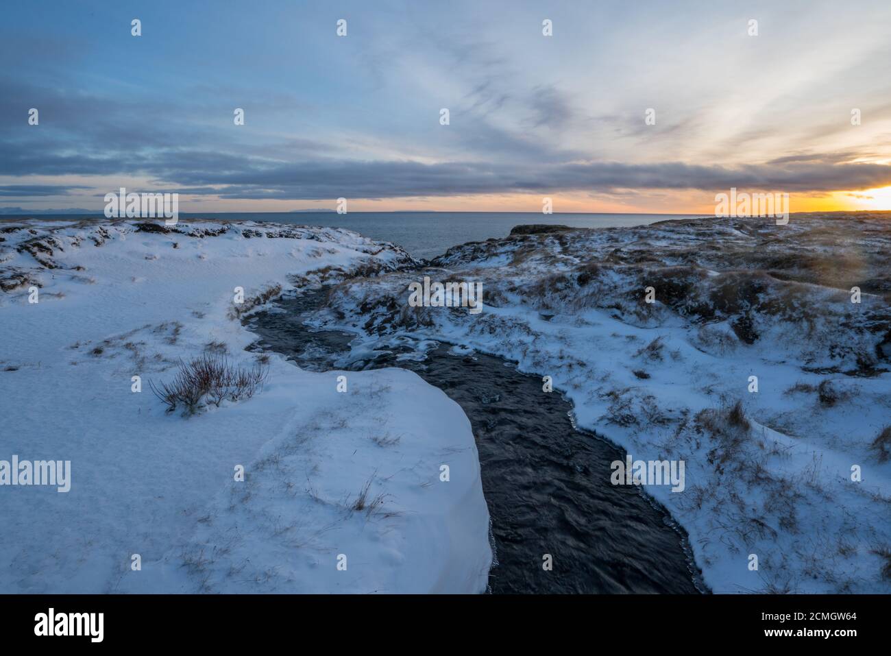 Flowing in the sea hi-res stock photography and images - Alamy