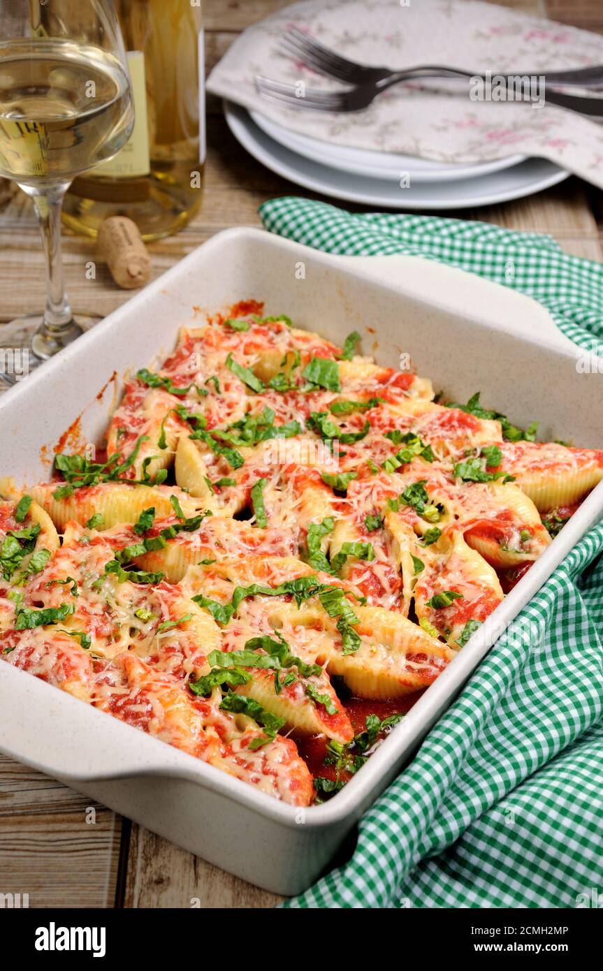 pasta conchiglioni shells stuffed meat mince Stock Photo Alamy