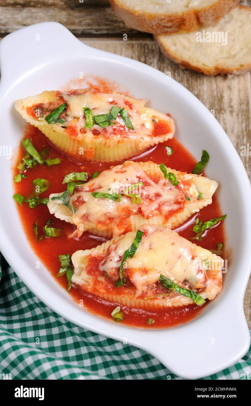pasta conchiglioni shells stuffed meat mince Stock Photo Alamy