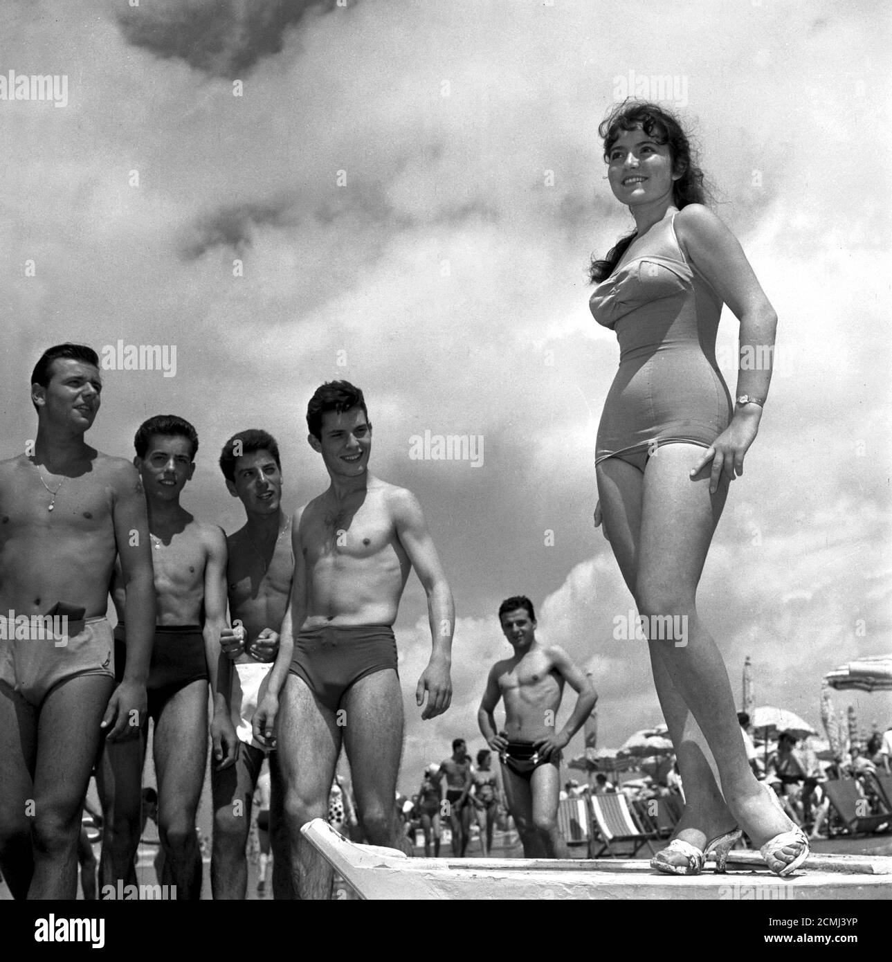 Swimsuit 1950s hi-res stock photography and images - Page 3 - Alamy