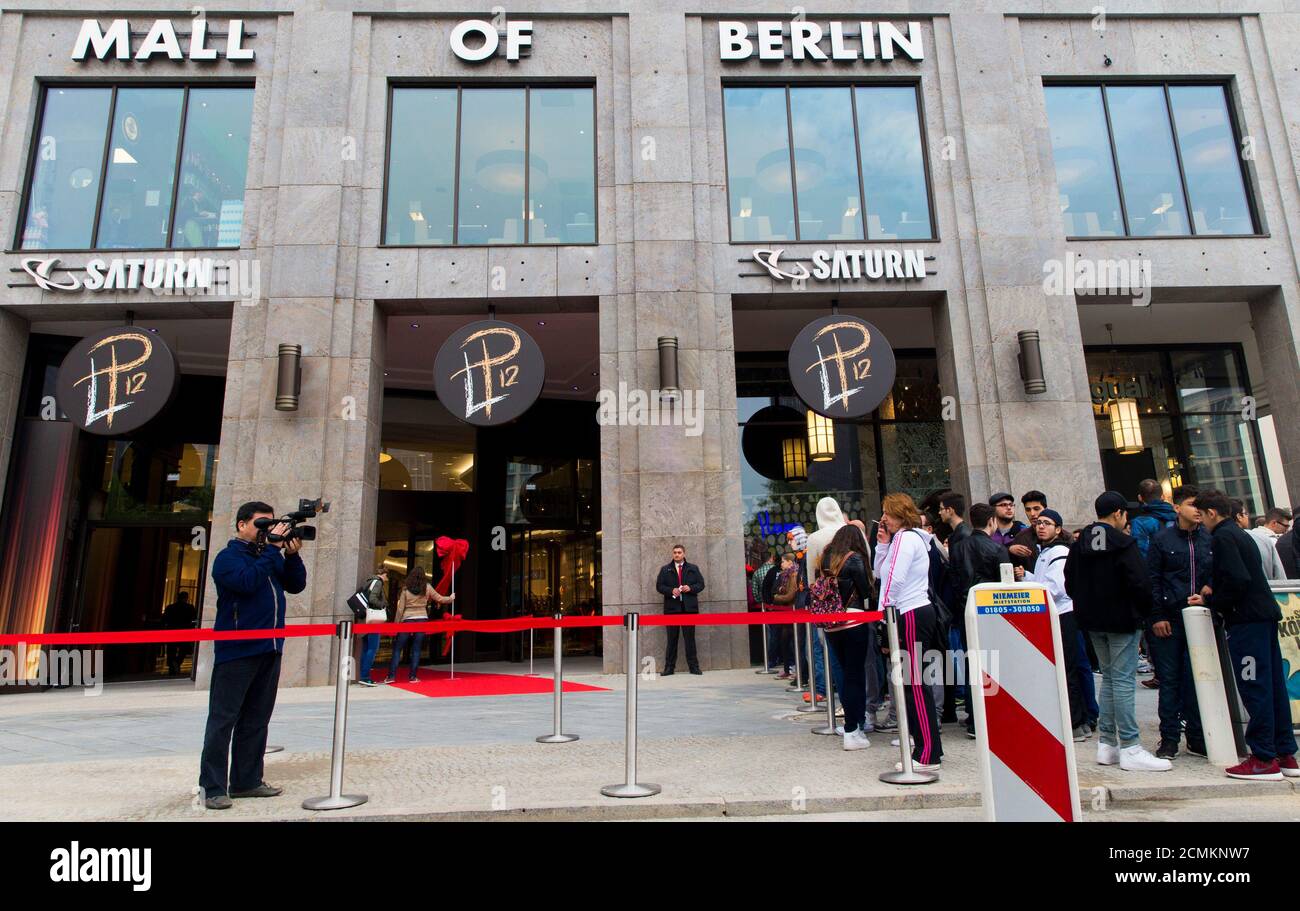 Wertheim Department Store Berlin High Resolution Stock Photography And Images Alamy Wertheim Department Store Berlin High Resolution Stock Photography And Images Alamy
