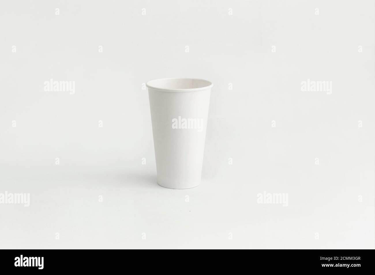 Big paper cup hi-res stock photography and images - Alamy