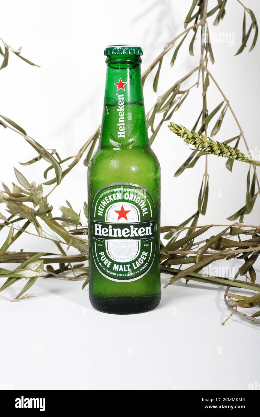 Heineken Beer High Resolution Stock Photography and Images Alamy