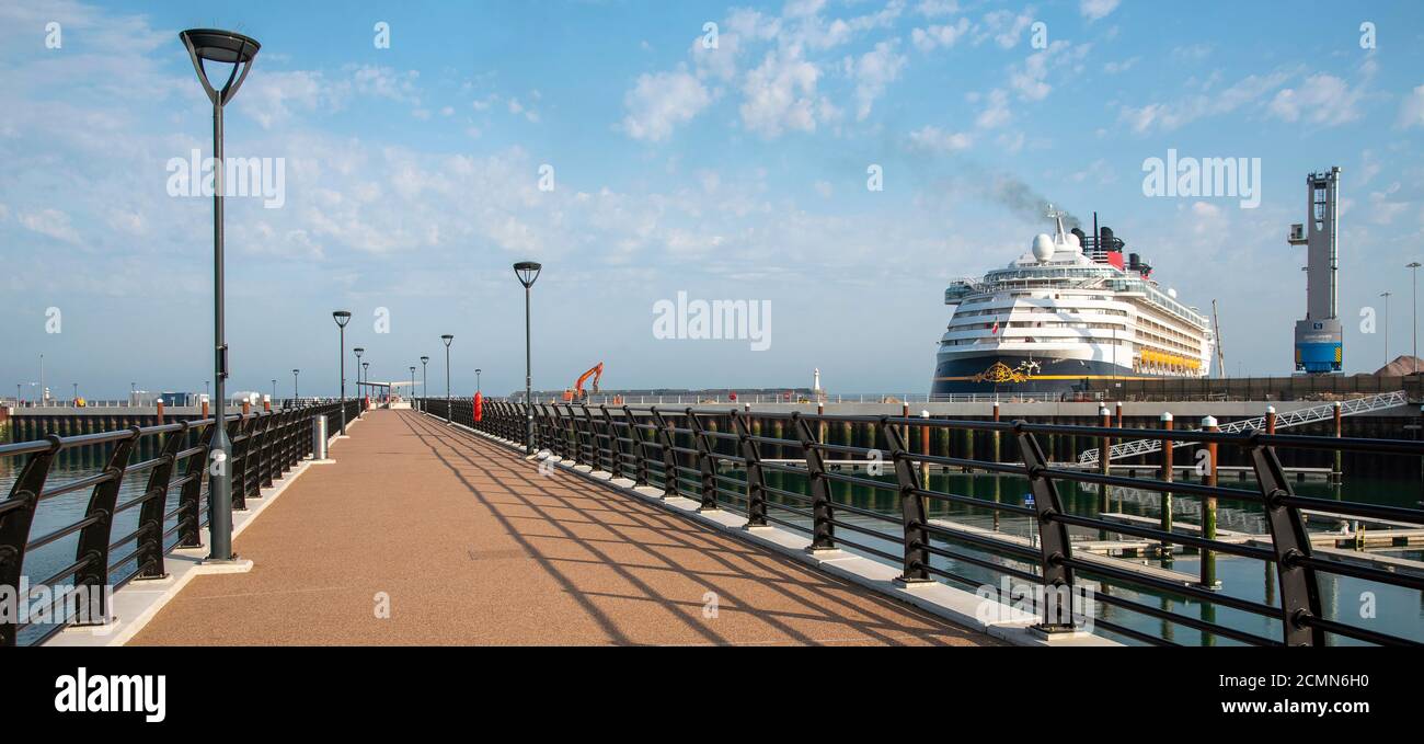 Western Docks, Dover, Kent, England, UK. 2020. The new pier  a part of the revival project within the Western Docks area, Dover. In background the cru Stock Photo