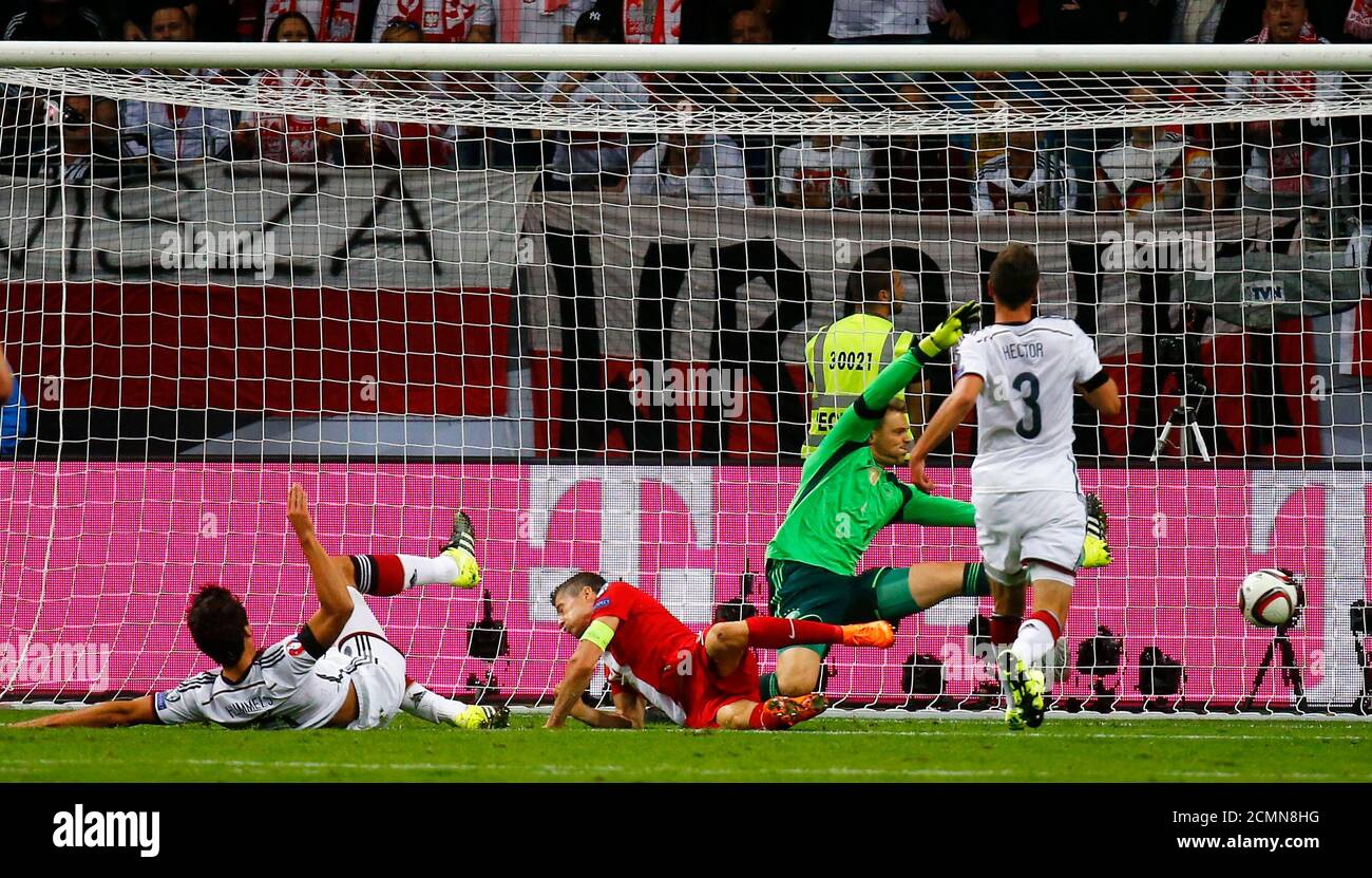 Poland S Robert Lewandowski 2l Scores A Goal Against Germany S Manuel Neuer 2r During Their Euro 16 Qualification Match In Frankfurt Germany September 4 15 Reuters Kai Pfaffenbach Stock Photo Alamy Poland S Robert Lewandowski 2l Scores A Goal Against Germany S Manuel Neuer 2r During Their Euro 16 Qualification Match In Frankfurt Germany September 4 15 Reuters Kai Pfaffenbach Stock Photo Alamy