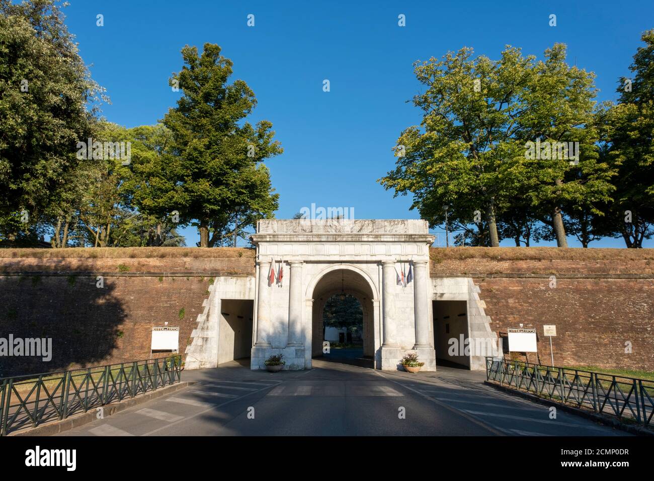 porta elisa, Lucca, Tuscany, Italy Stock Photo - Alamy