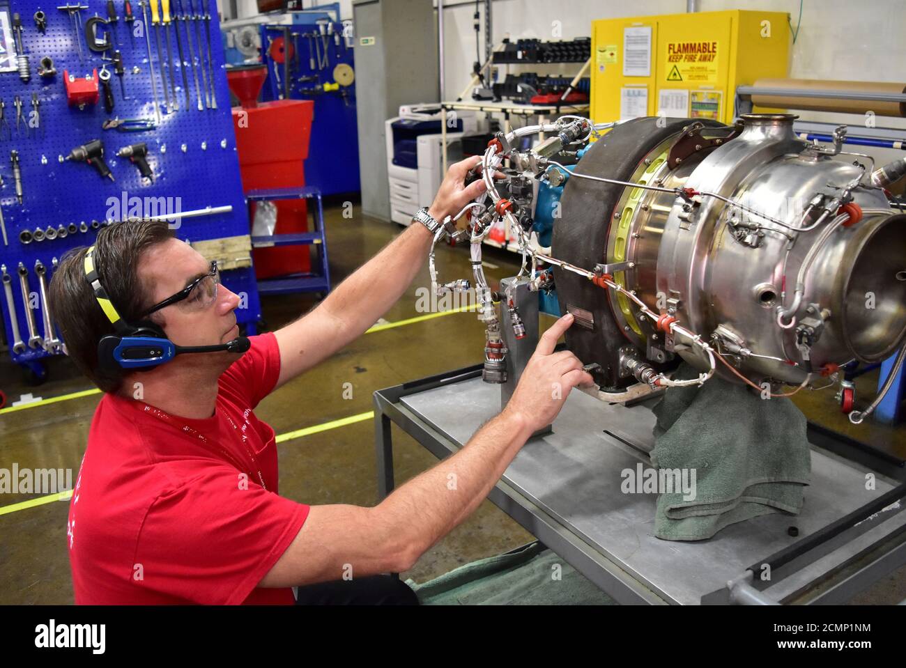 Auxiliary power unit hires stock photography and images Alamy