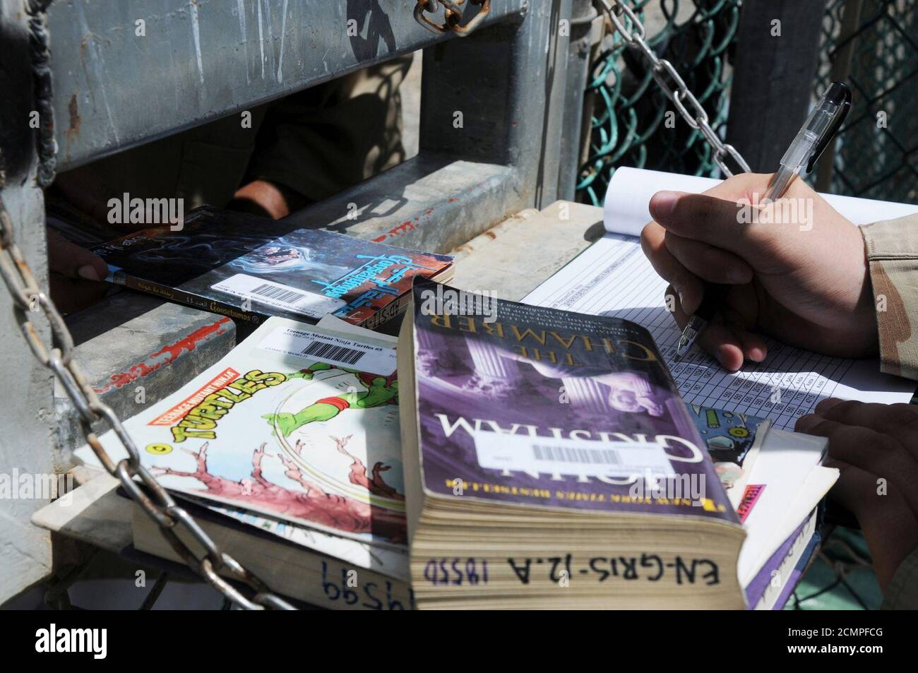 Joint Task Force Guantanamo's Librarians Stock Photo