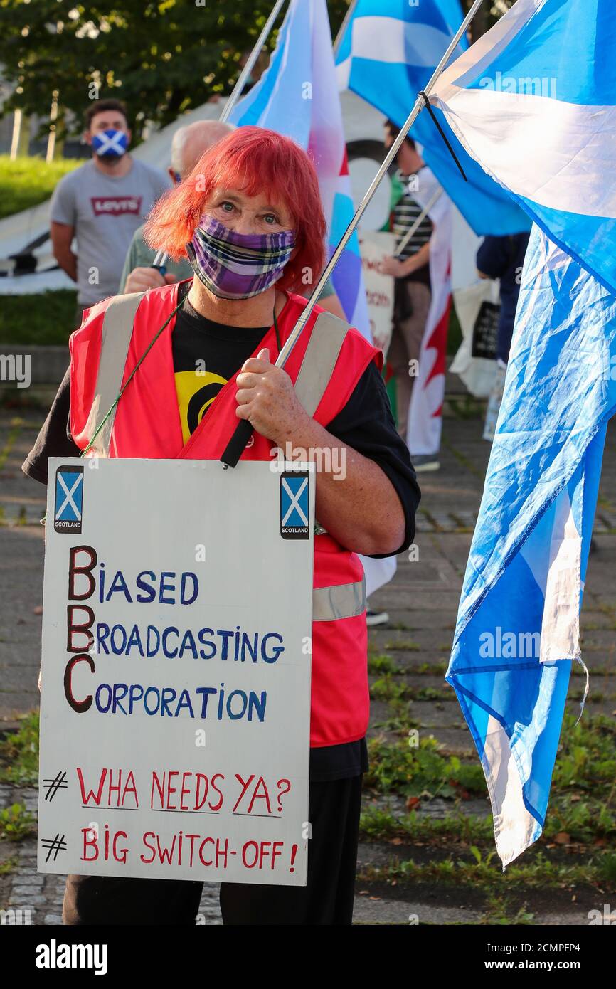 Glasgow, 17 September 2020. All Under One Banner (AUOB), a collective of Scottish Pro-Independence groups staged a static rally outside the Scottish Headquarters of the BBC to complain that the BBC is biased against the Scottish National Party (SNP) and Scottish independence. This is the third such rally AUOB have staged in Scotland., previous ones being held at Holyrood, Edinburgh and Glasgow. The demo was met with a small counter demonstration by Unionists lead by Alistair McConnachie. Credit: Findlay/Alamy Live News Stock Photo