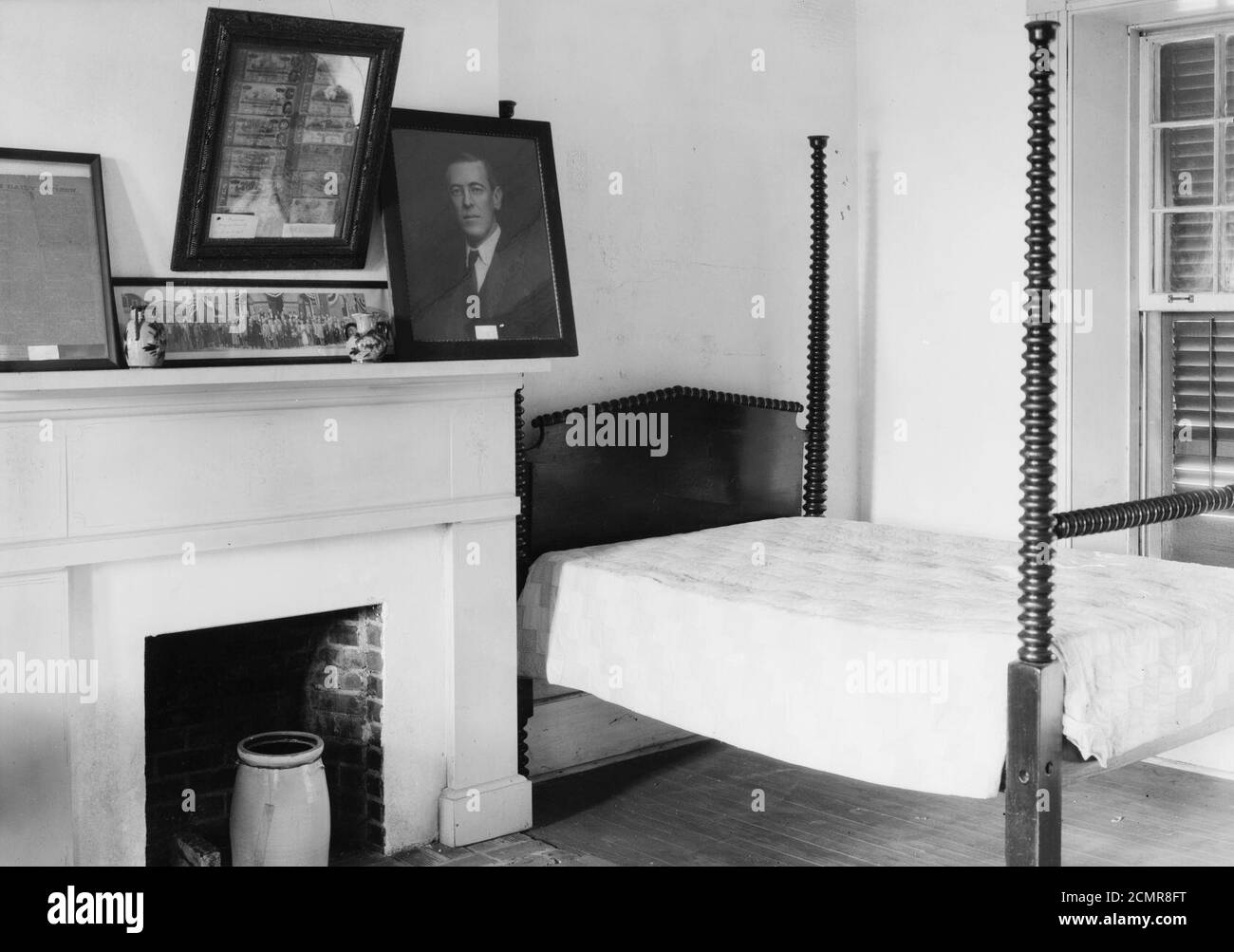 2d floor hi-res stock photography and images - Alamy, image size:1300x1003