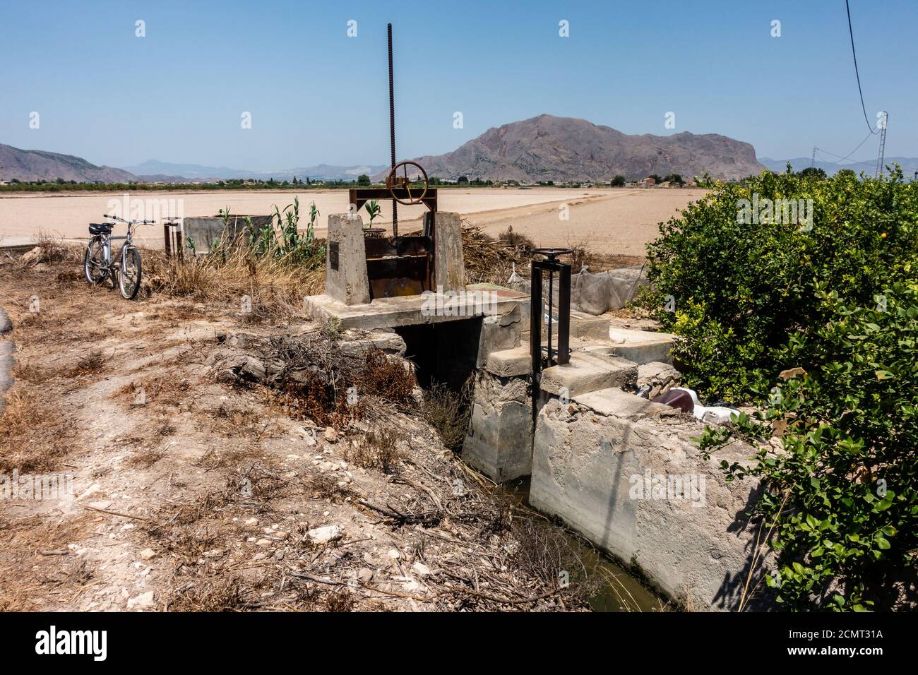 Rising water control hi-res stock photography and images - Alamy