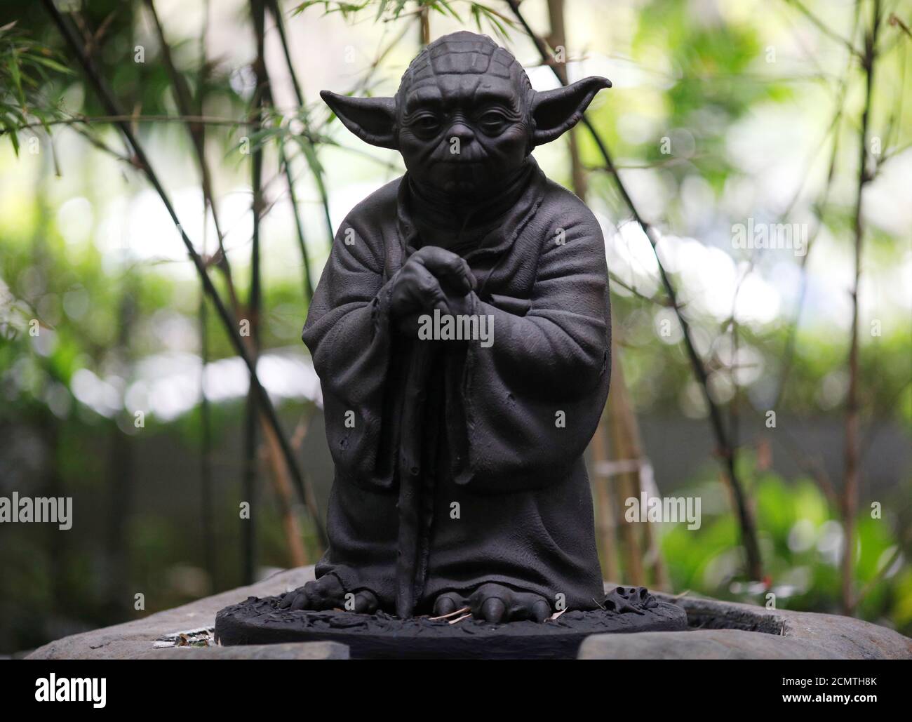 Yoda statue hires stock photography and images Alamy
