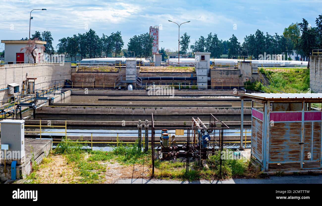Garbage treatment hi-res stock photography and images - Alamy