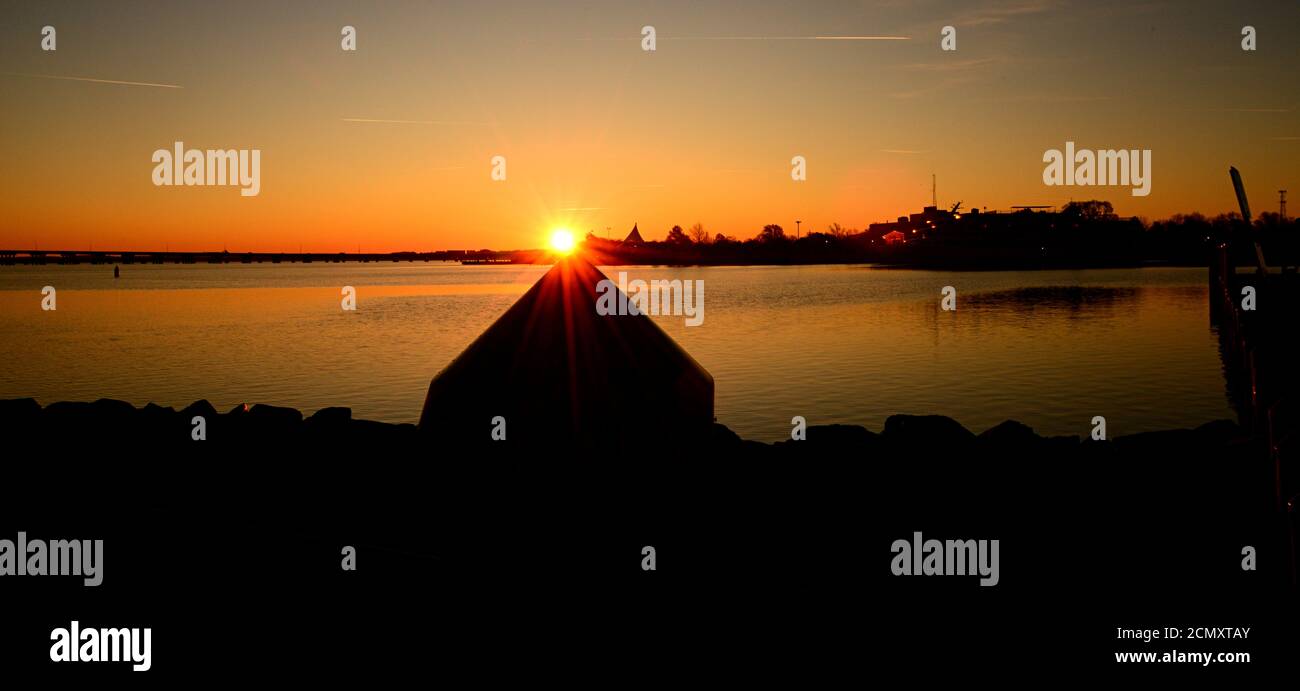 Sunrise over waterfront in Cambridge Maryland Stock Photo Alamy