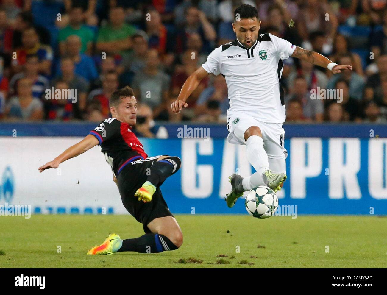 Football Soccer - Basel v Ludogorets - UEFA Champions League group stage -  St. Jakob-Park, Basel, Switzerland - 13/09/16 FC Basel's Taulant Xhaka  fights for the ball with Ludogorets's Wanderson REUTERS/Ruben Sprich