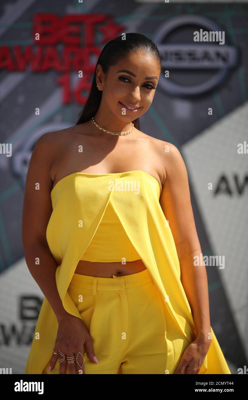 Singer mya hi-res stock photography and images - Alamy