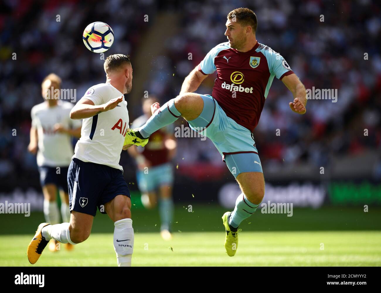 Soccer Football - Premier League - Tottenham Hotspur vs Burnley - London, Britain - August 27, 2017   Burnley's Sam Vokes in action with Tottenham's Toby Alderweireld    REUTERS/Dylan Martinez    EDITORIAL USE ONLY. No use with unauthorized audio, video, data, fixture lists, club/league logos or 'live' services. Online in-match use limited to 45 images, no video emulation. No use in betting, games or single club/league/player publications. Please contact your account representative for further details. Stock Photo