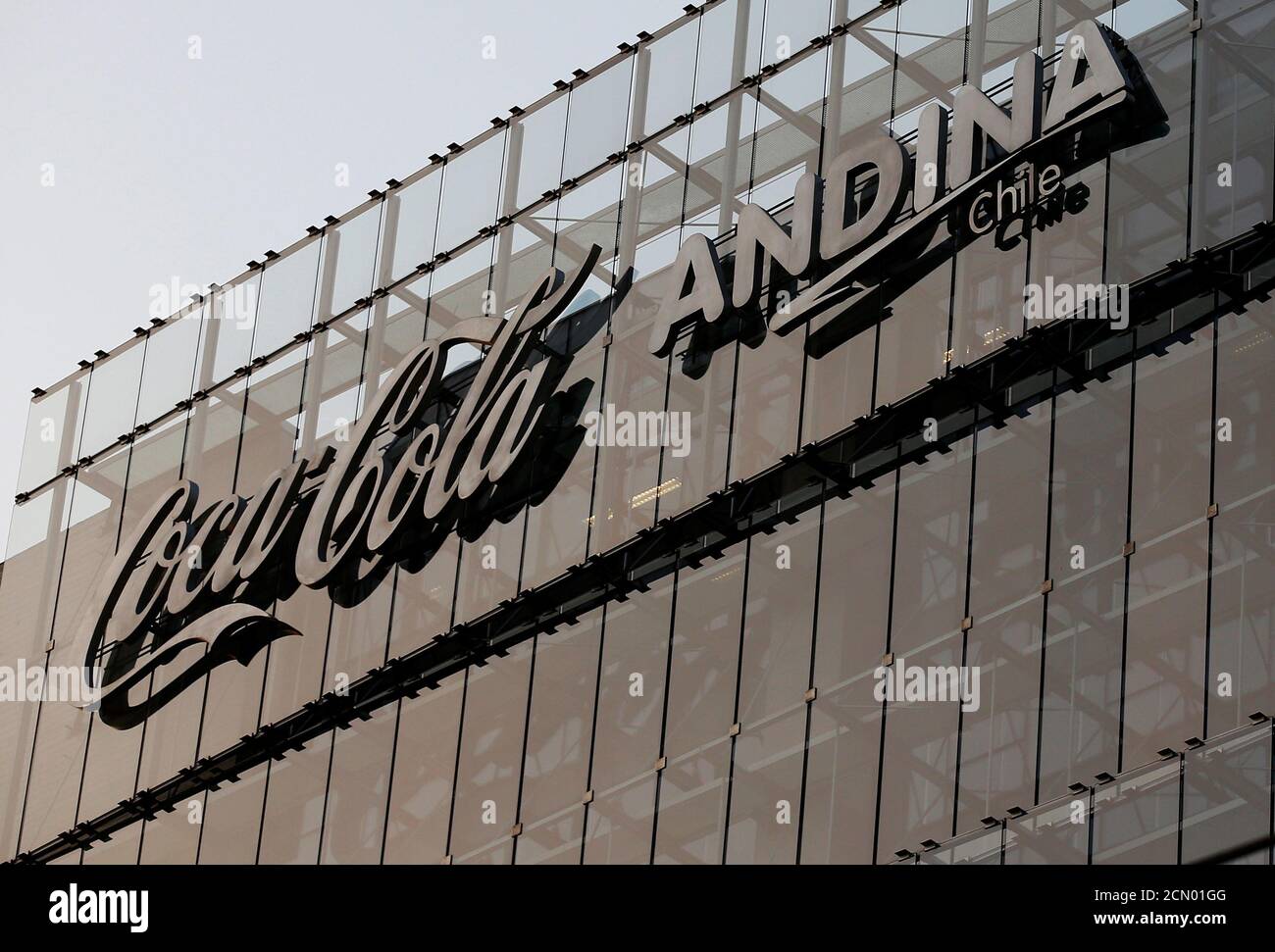 Coca cola logo chile hires stock photography and images Alamy