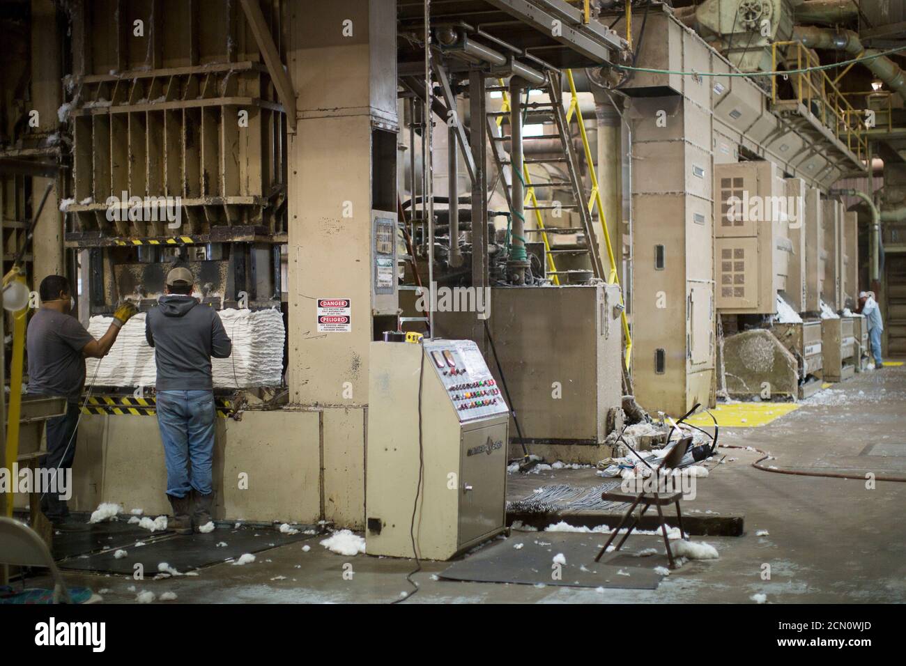 Cotton bale civil war hires stock photography and images Alamy