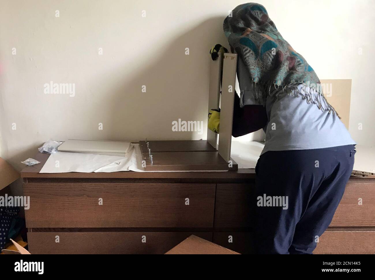 Ikea Employee High Resolution Stock Photography And Images Alamy