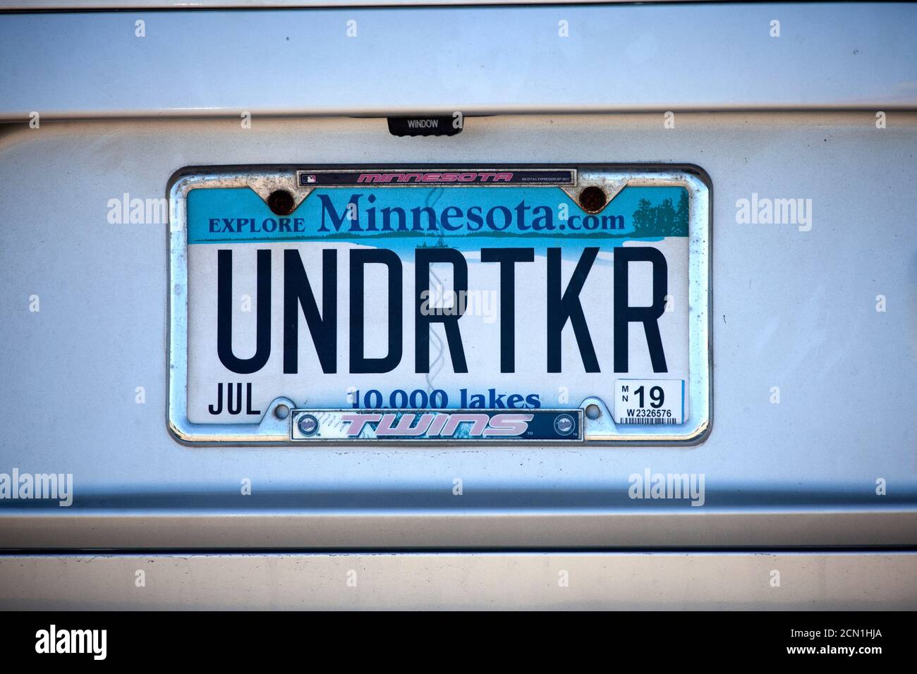 License plate on a car noting being an undertaker. St Paul Minnesota MN