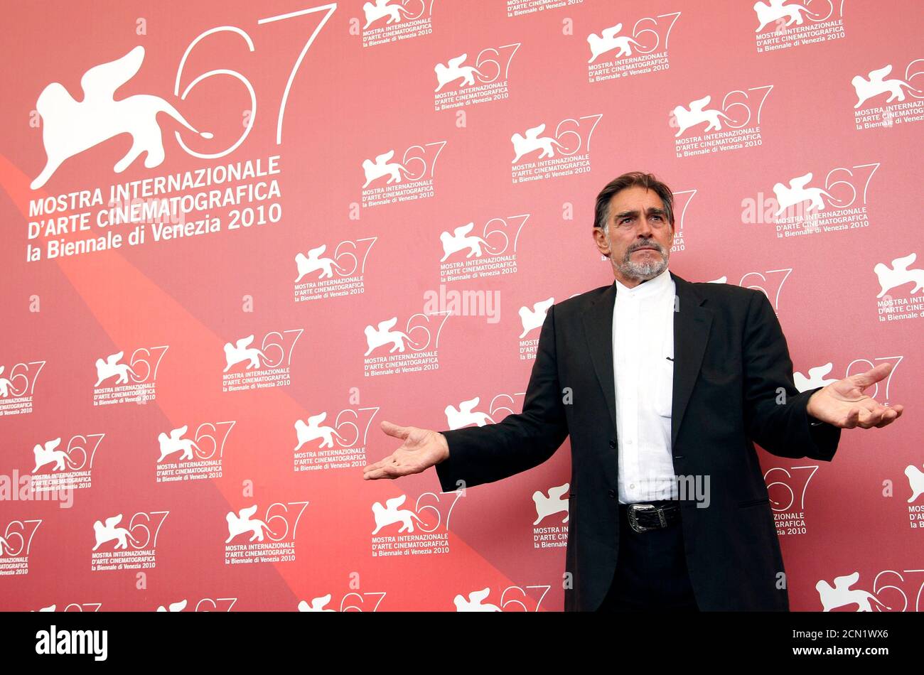 Actor Fabio Testi poses during a photocall for the movie 'Road to nowhere' at the 67th Venice Film Festival September 10, 2010. REUTERS/Tony Gentile (ITALY - Tags: ENTERTAINMENT) Stock Photo