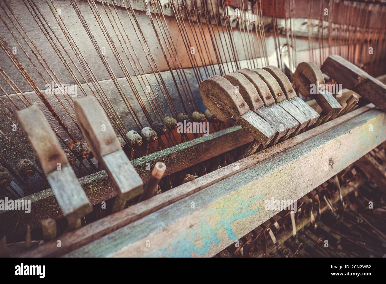 Old broken piano Stock Photo Alamy