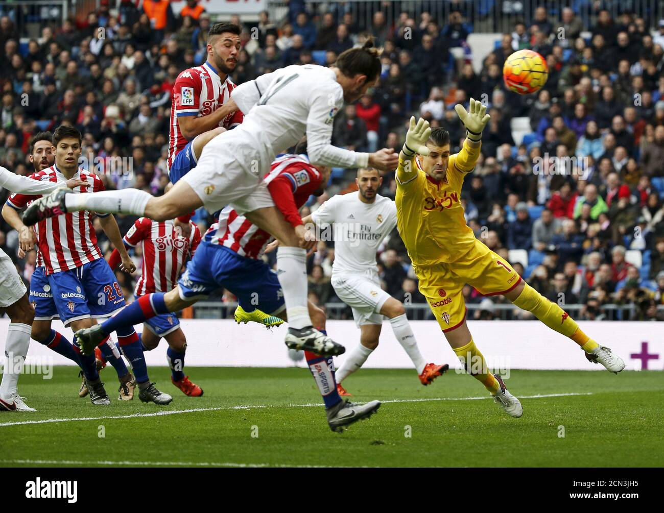 Football Soccer - Real Madrid v Sporting Gijon - Spanish Liga BBVA -  Santiago Bernabeu, Madrid, Spain - 17/01/