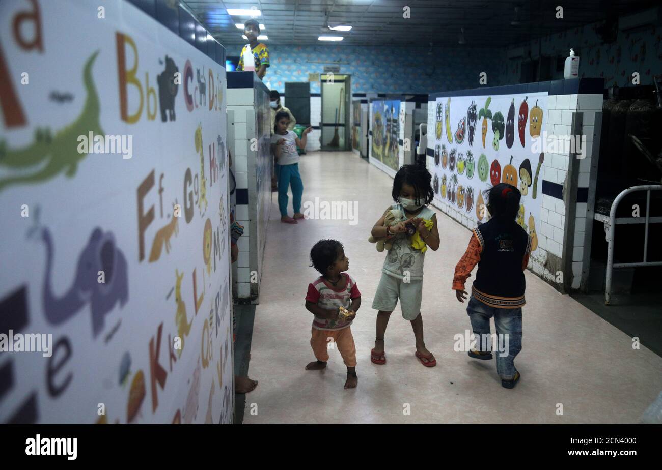 New Delhi, India. 17th Sep, 2020. Kids seen playing at the new ward.Child Friendly COVID-19 ward for coronavirus Pediatric Department was inaugurated at Lok Nayak Jai Prakash Narayan (LNJP) hospital in Delhi. The ward has television sets which play cartoons and movies and a painting station for children to engage them as they get treated for the infection. Credit: SOPA Images Limited/Alamy Live News Stock Photo