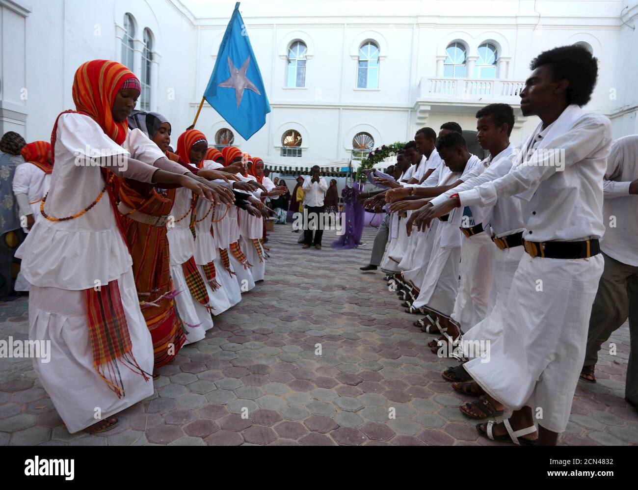 Mogadishu women hi-res stock photography and images - Page 3 - Alamy