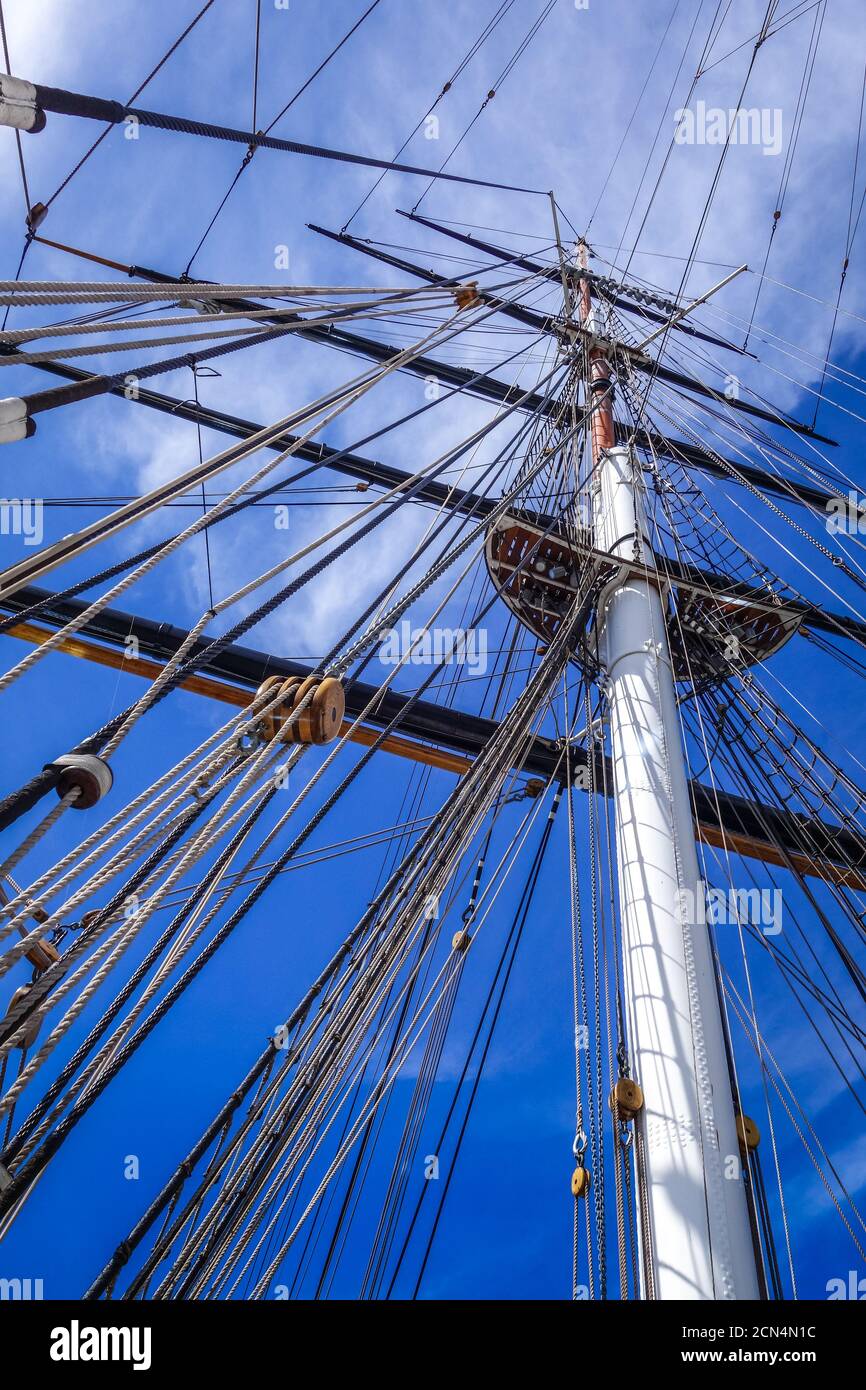 Old sailing ship mast sail hires stock photography and images Alamy