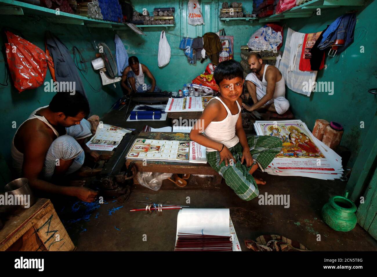 Bengali Workers High Resolution Stock Photography And Images Alamy Bengali Workers High Resolution Stock Photography And Images Alamy