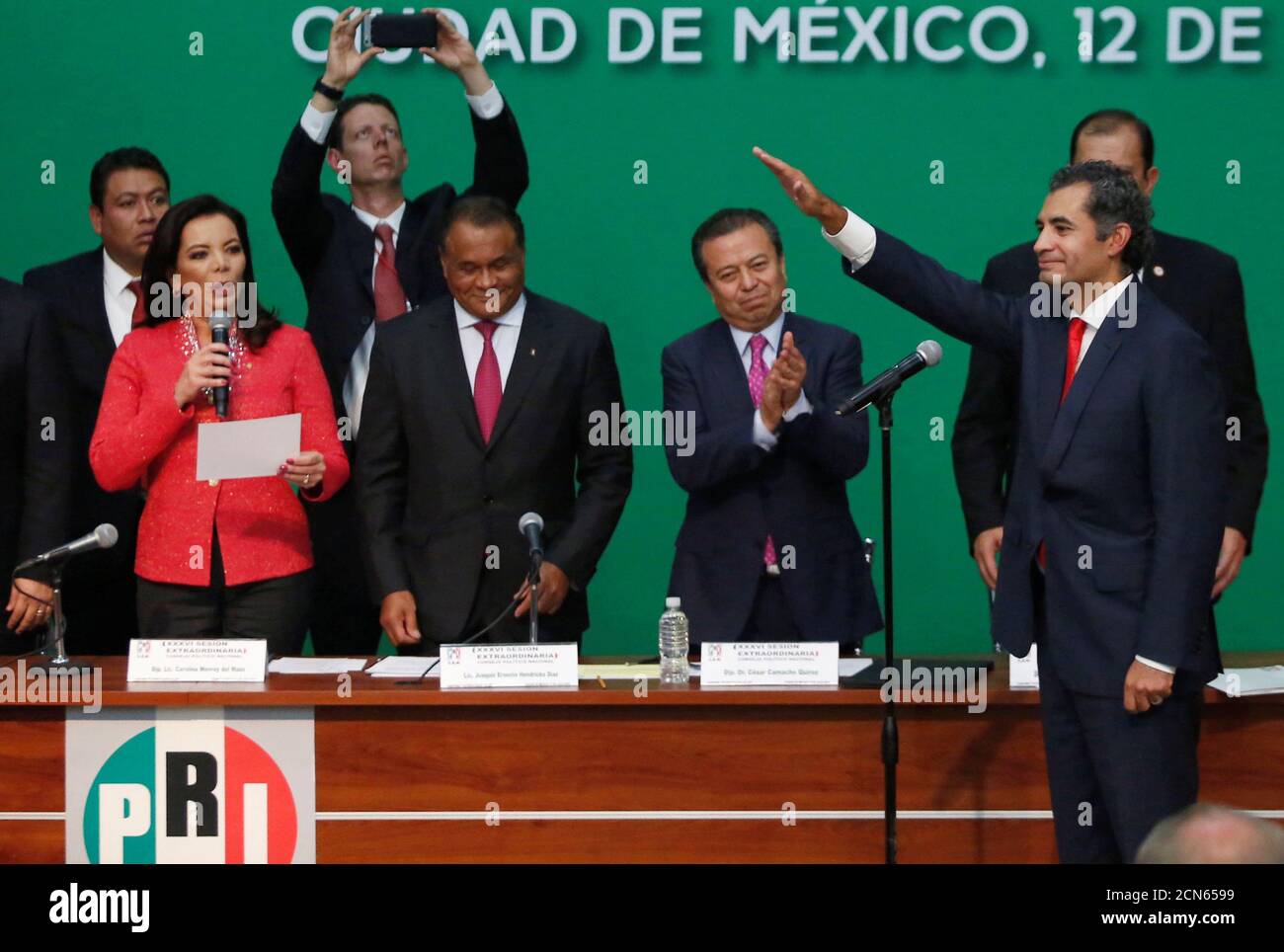 Enrique Ochoa takes his oath as the new chairman of the Institutional Revolutionary Party (PRI) during the XXXVI Special Session of the National Political Council of the Party, at PRI headquarters, in Mexico City, Mexico, July 12, 2016. REUTERS/Edgard Garrido Stock Photo