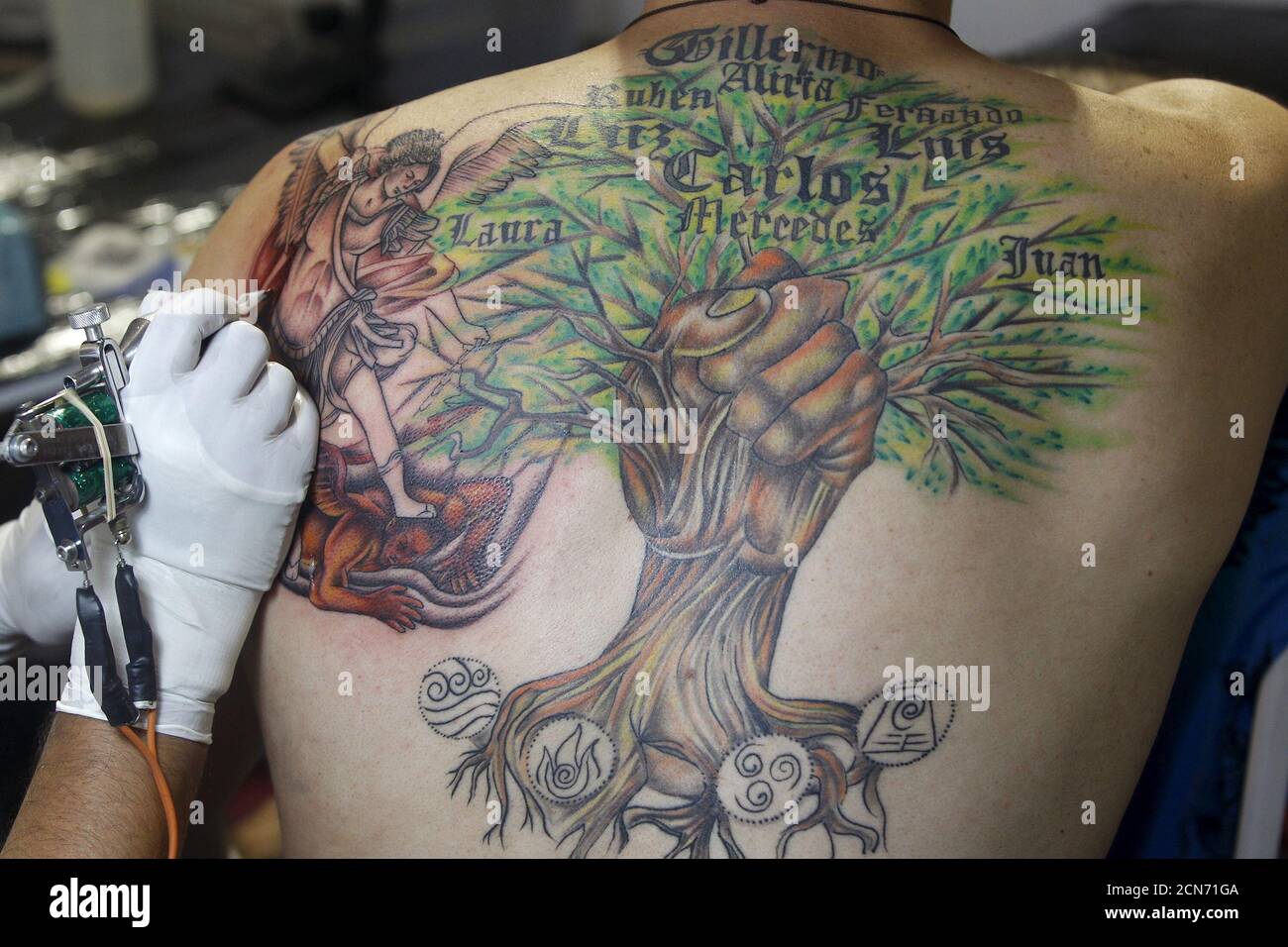 Page 2 13 Tattoo High Resolution Stock Photography And Images Alamy