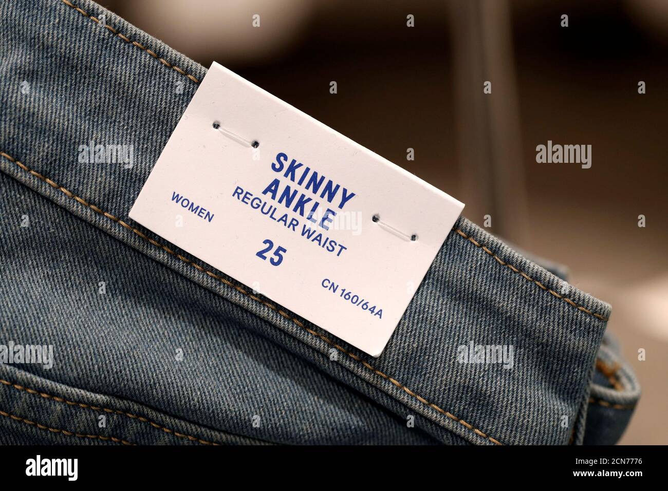 Skinny ankle jeans hi-res stock photography and images - Alamy